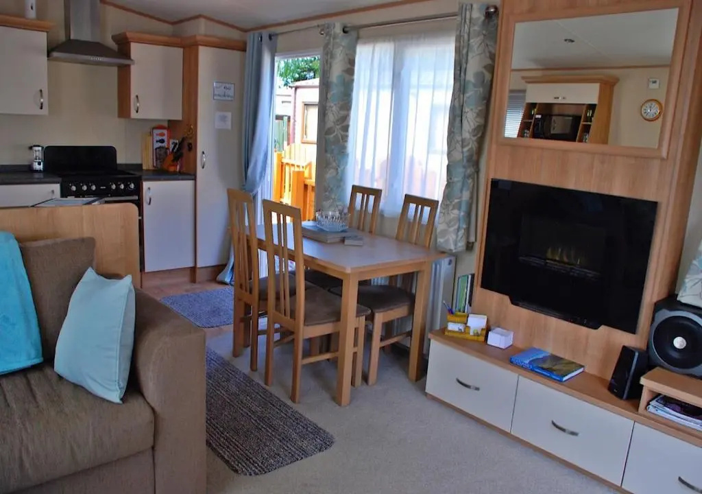 32 Dayven Lodge