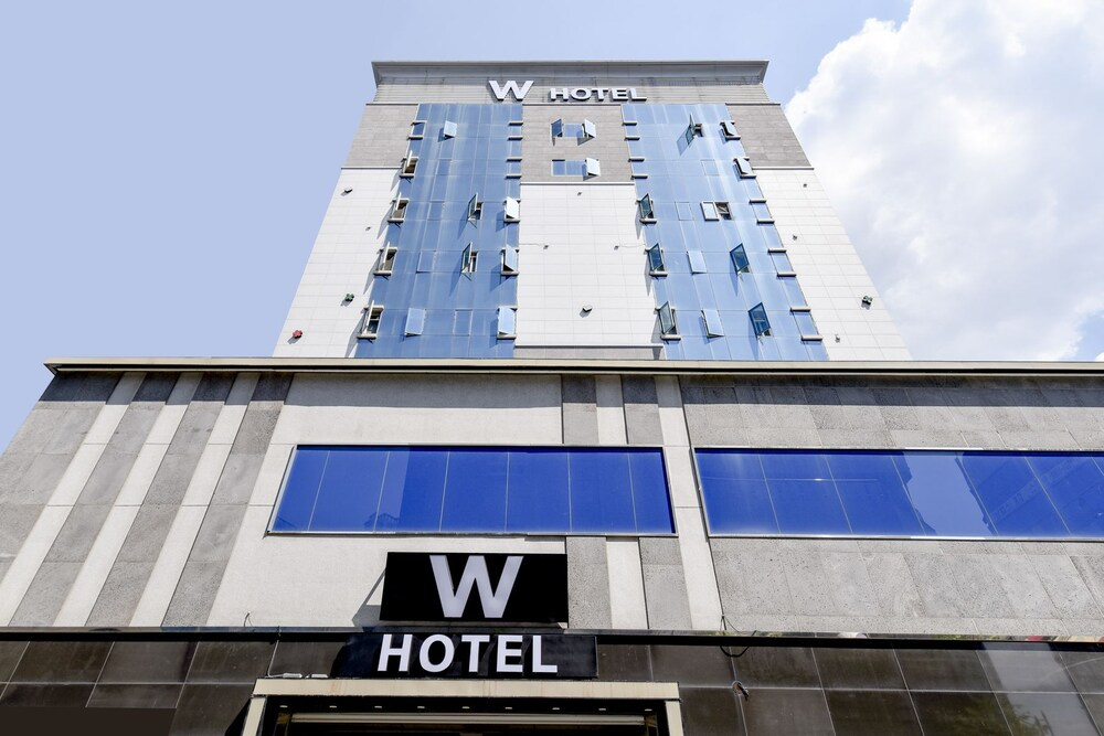 W Hotel