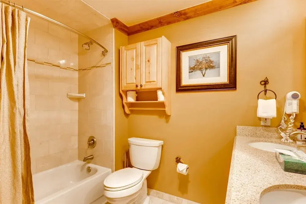 2 Bedroom Colorado Mountain Vacation Rental In River Run Village With Hot Tub Access And Walking Distance To Ski