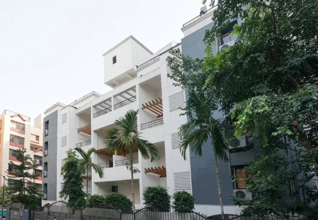 Hotel Silvver Crest By OYO Rooms