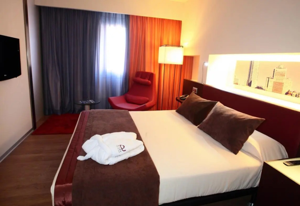 Crowne Plaza Madrid - Centre Retiro by IHG