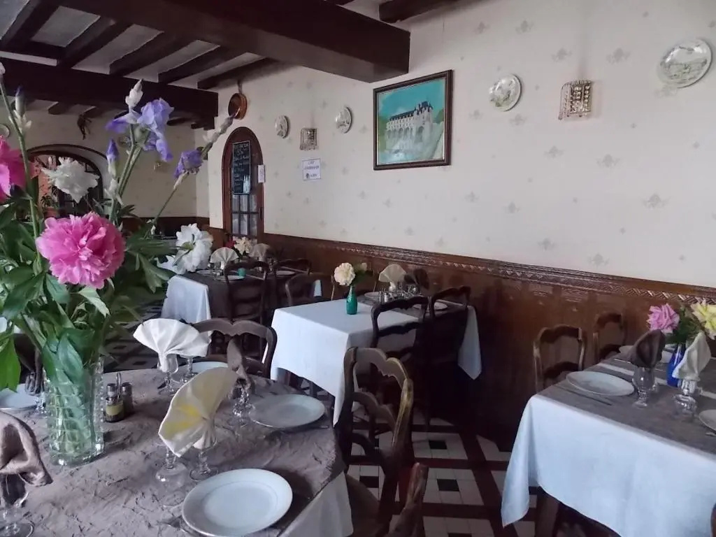 Hostel Du Roy