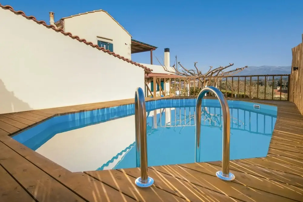 Traditional Ioannis Cottage...luxurious & Rustic With Ecological Heated Pool !!!