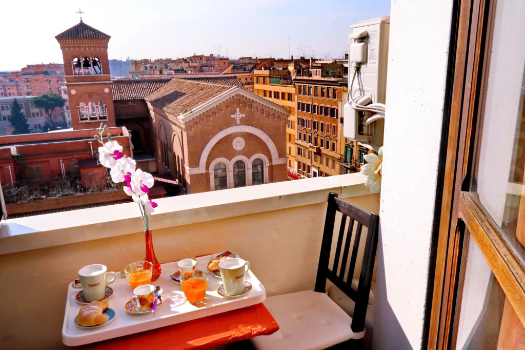 My Sunrise in Rome