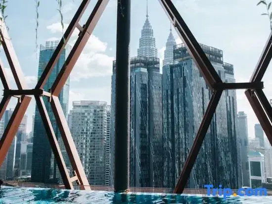 Scarletz Suites KLCC Rooftop Infinity Pool Near Twin Towers