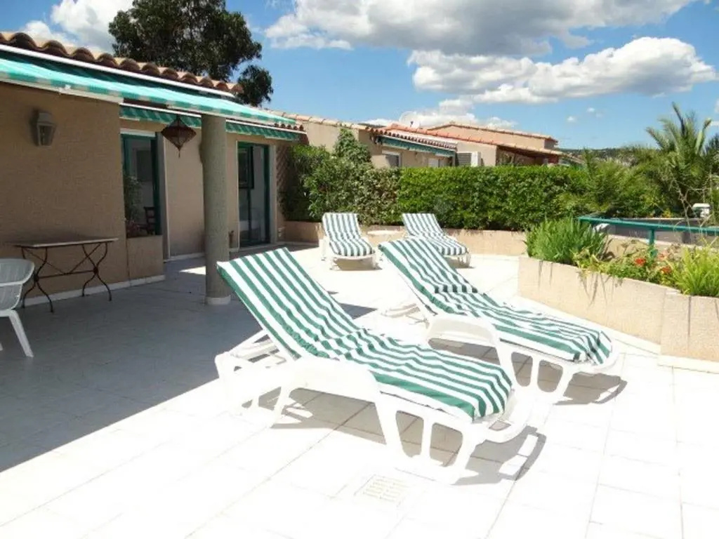 Appartement Cavalaire-sur-Mer, 3 pièces, 4 personnes - FR-1-100-172