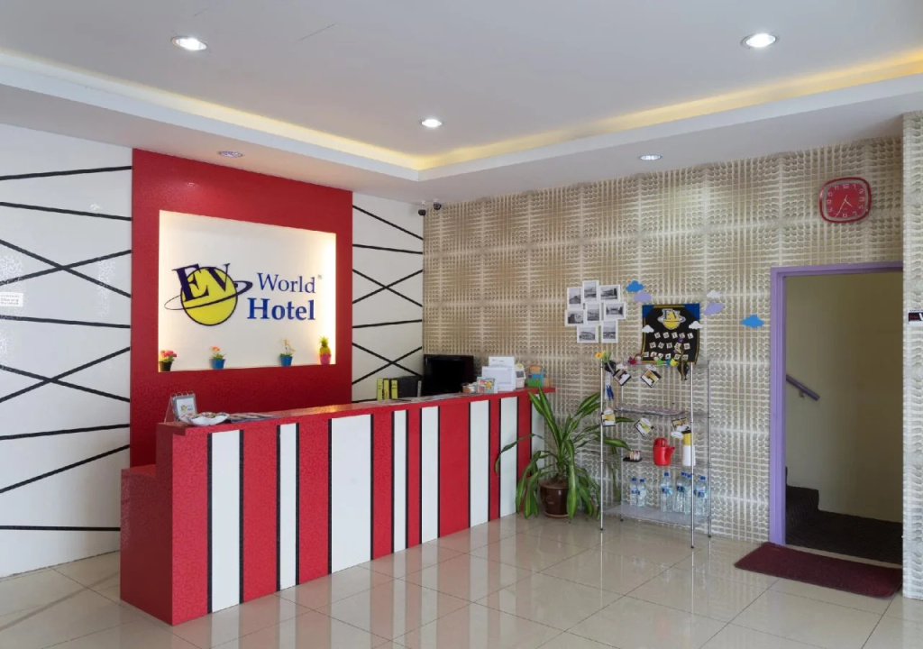 OYO 89583 Grove Hotel