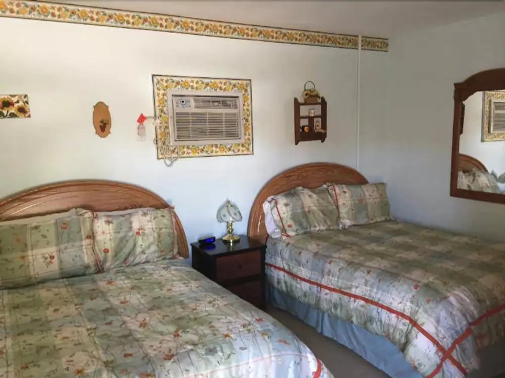 Montezuma's Cozy Country Inn