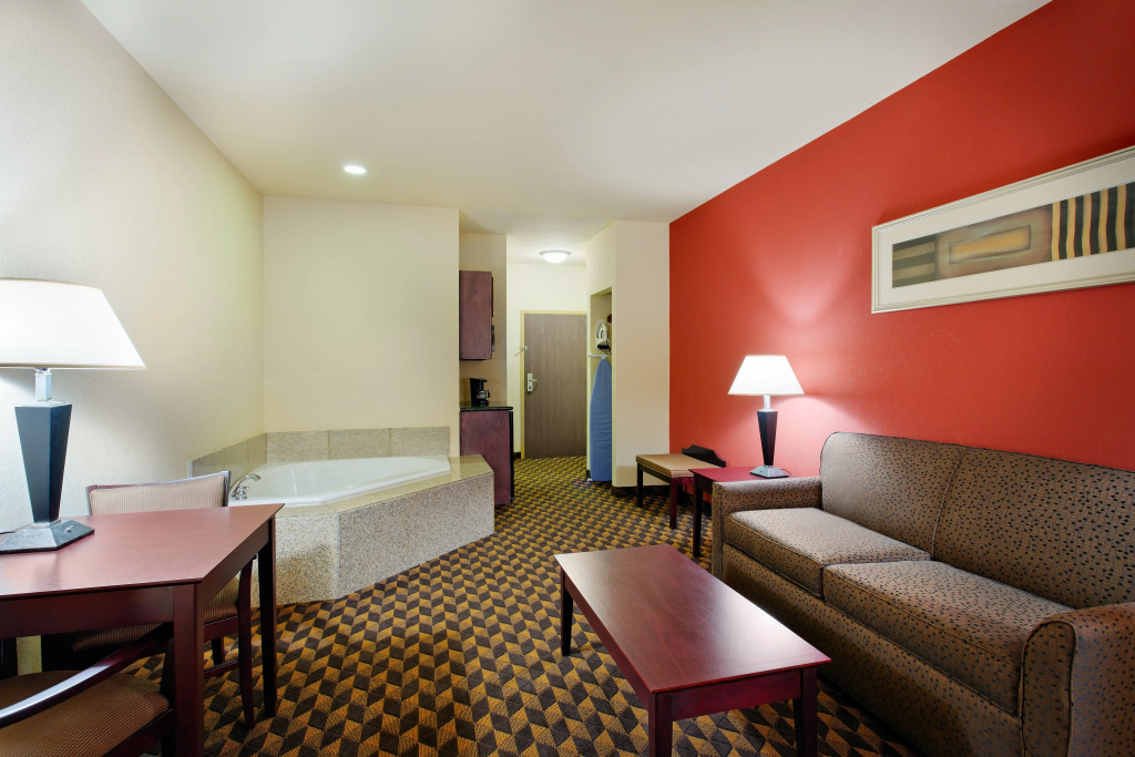 Holiday Inn Express Hotel & Suites Malvern by IHG