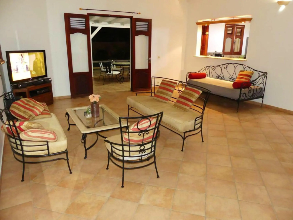 Villa de 4 chambres avec piscine privee et wifi a Baie Mahault