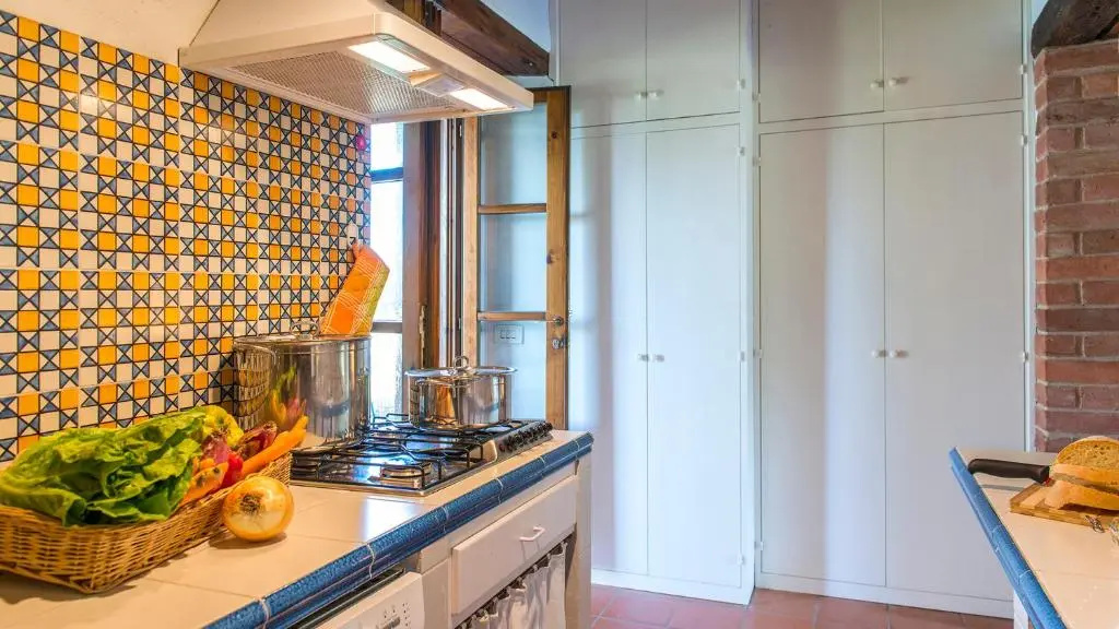 Casa Torrione 14, Emma Villas
