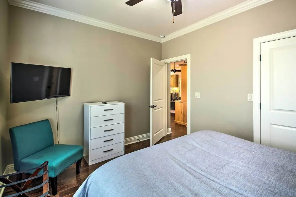 Spacious Golf Course Getaway in Hot Springs!