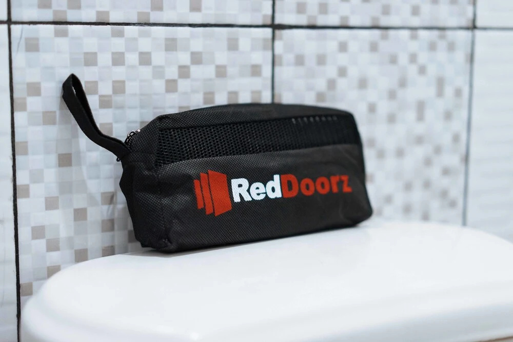 RedDoorz at Travelers Inn Bajada Davao