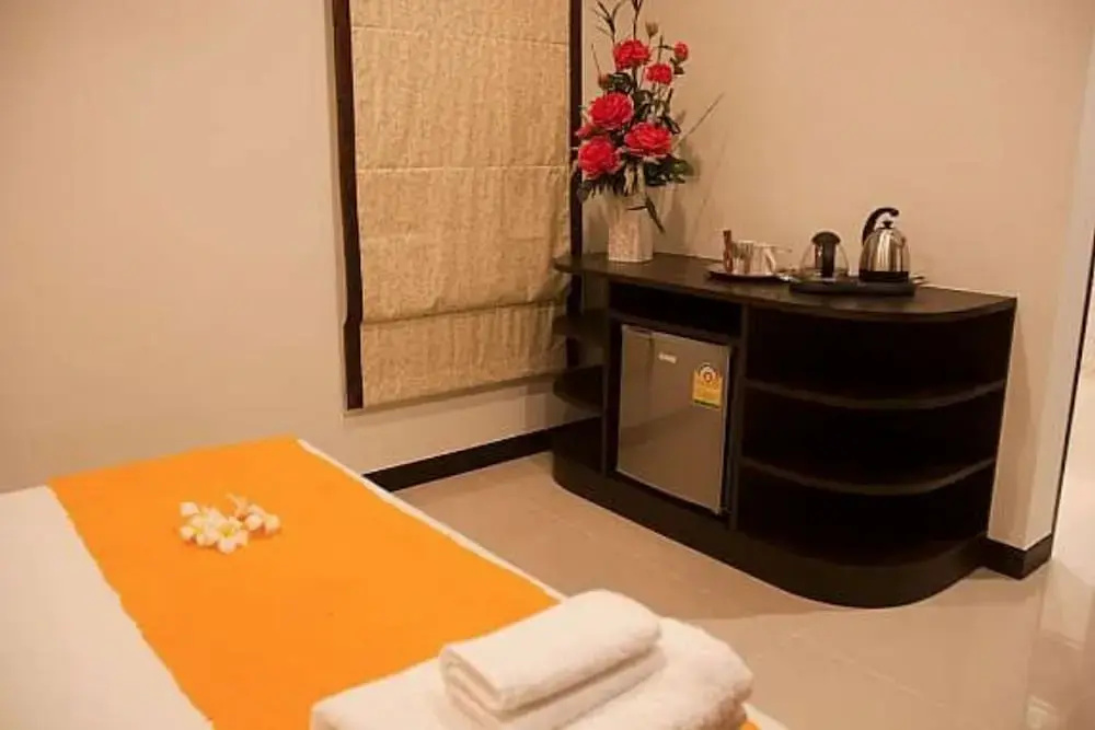 4 Bedroom Private Bali Style Villa HH6