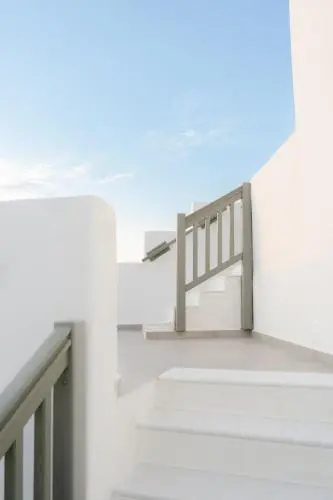 Liontari Home