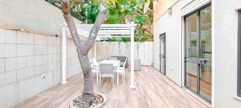 Yona Lavande in Tel Aviv-yafo