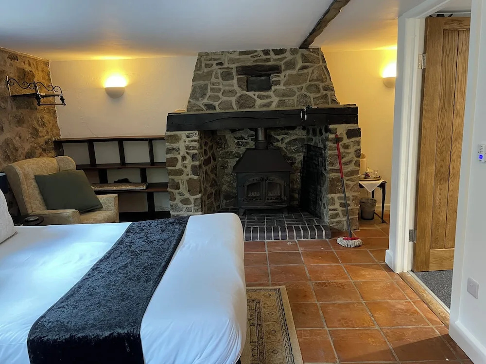 The Cridford Inn
