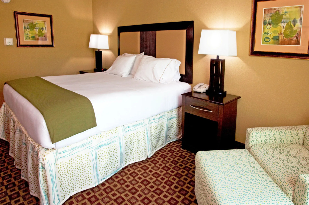 Holiday Inn Express Hotel & Suites Chaffee - Jacksonville West by IHG