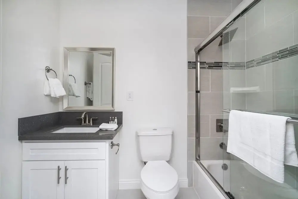 Brand NEW Luxury 3bdr Townhome In Silver Lake