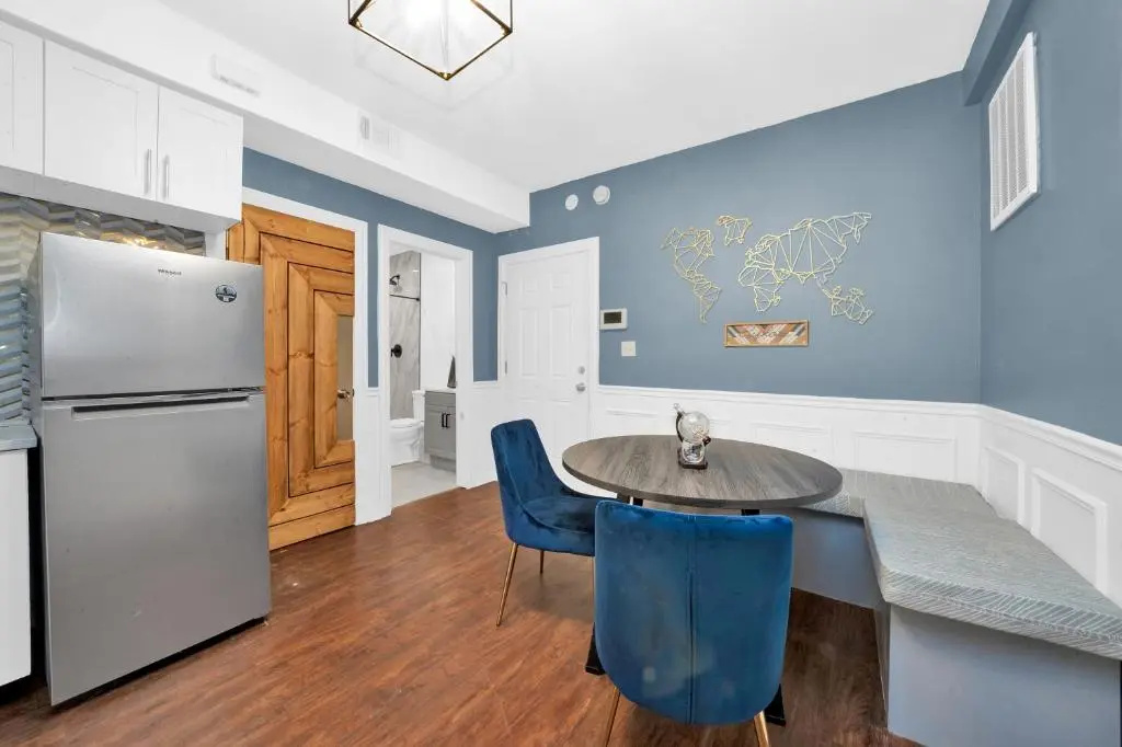 Modern 2 Bedroom in Avondale