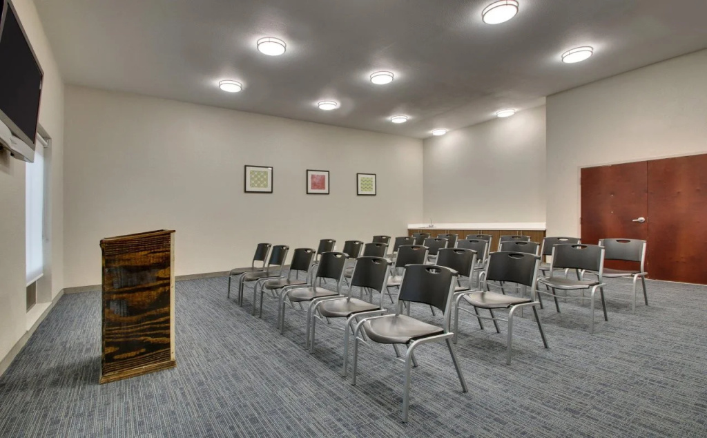 Holiday Inn Express & Suites Laurel by IHG