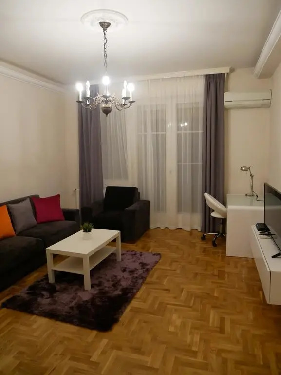 Fashion Street Suite