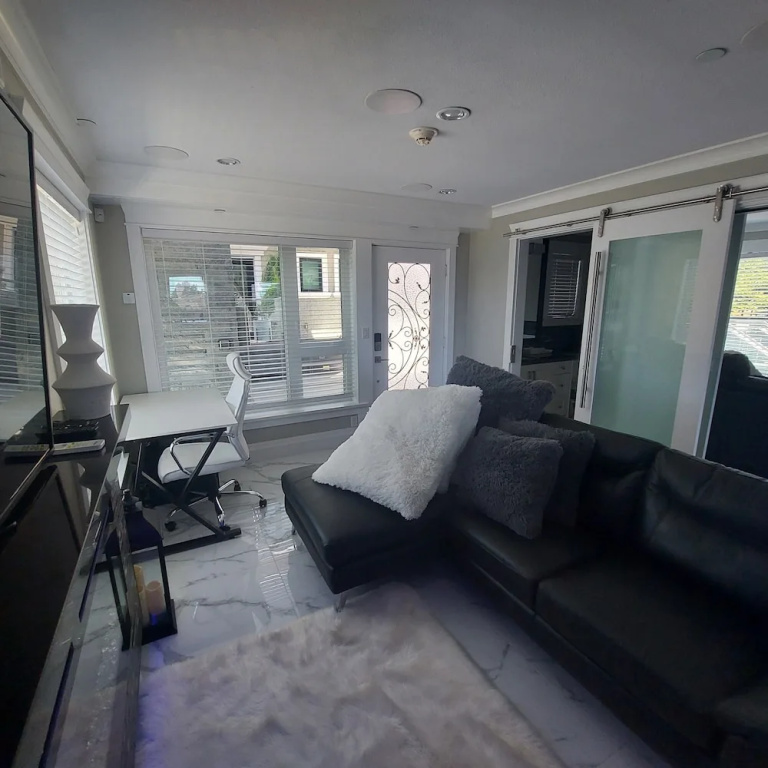 Sunset Mews Luxurious 3 Bed Townhouse