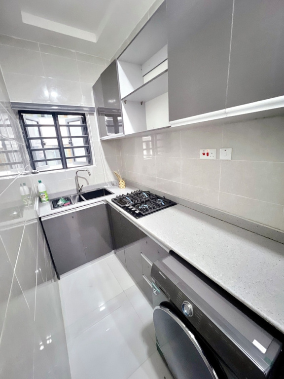L Rina Apartment