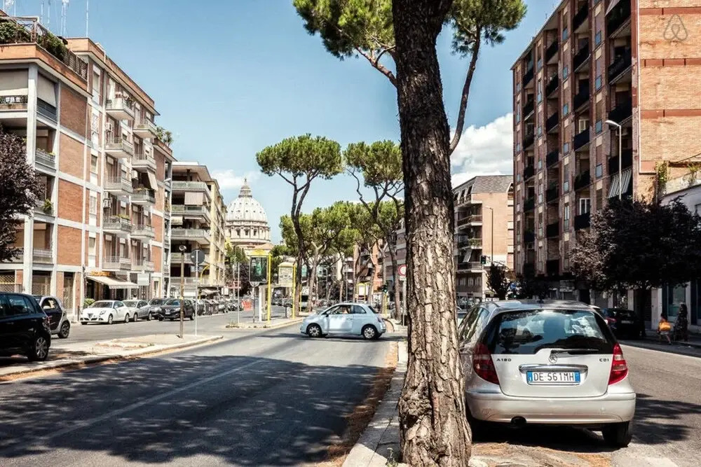 Colorful, Cute, Refined Flat in San Pietro's Area