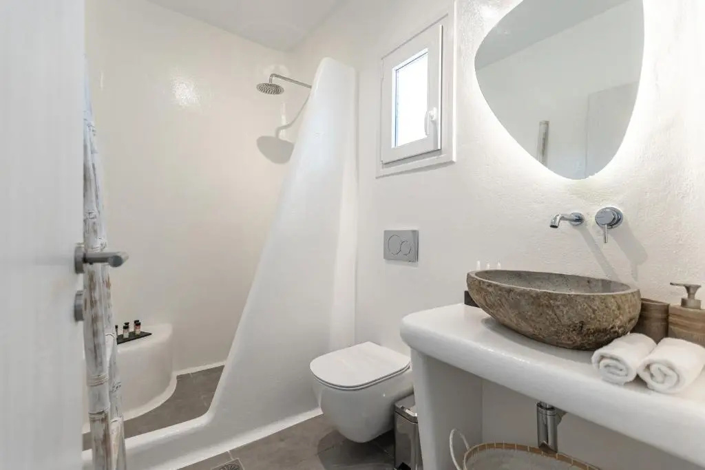 Ariadne\s Crown Luxury AstroConcept Suites with Private Pools and Spas