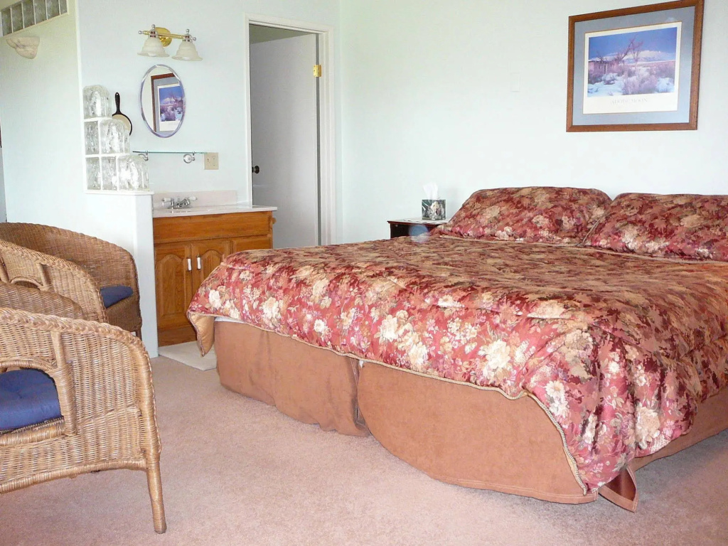 Kiana Lodging