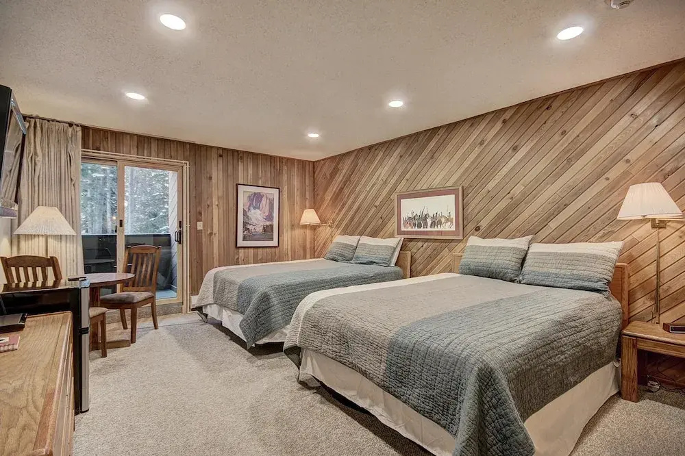CM112H Copper Mtn Inn Studio Studio Bedroom 1Bathroom Hotel Room