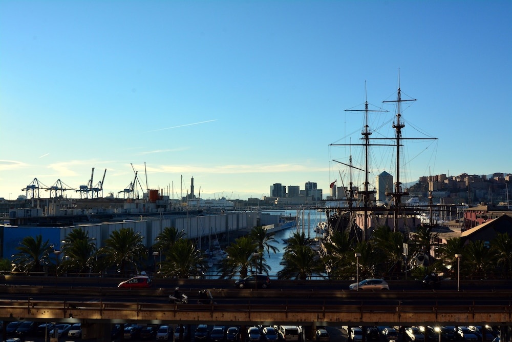 Le Finestre sul Porto Antico