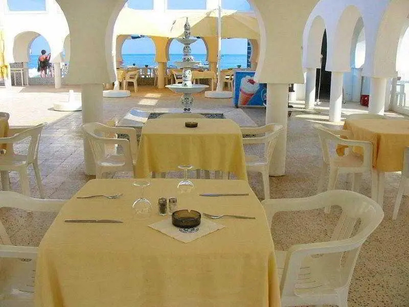 Hotel Les Sirenes Beach