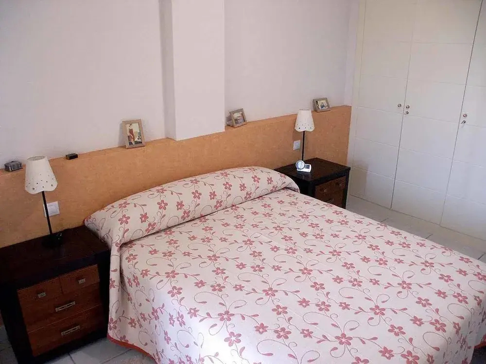 Venavera D30B - Ground Garden 2 Dorm 1 Bath, Walk to Beach