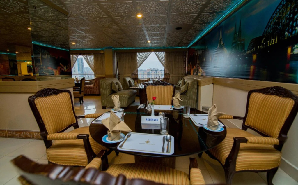 Hotel Mehran