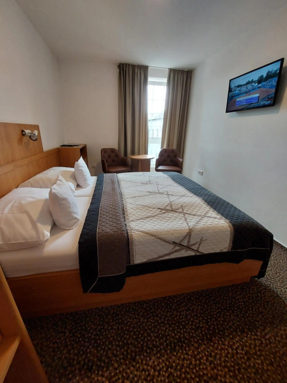 Hotel Avion