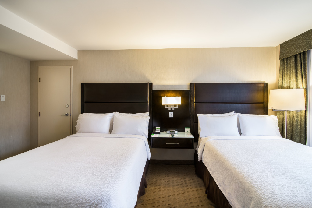 Holiday Inn Vancouver-Centre Broadway by IHG