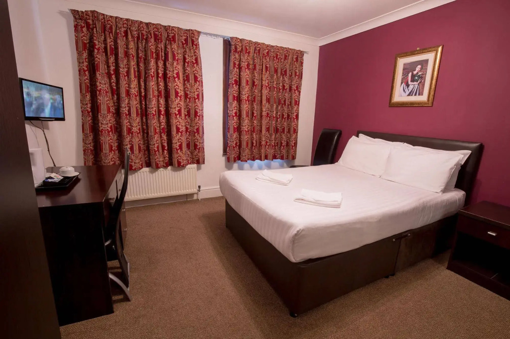 Rossmore Hotel