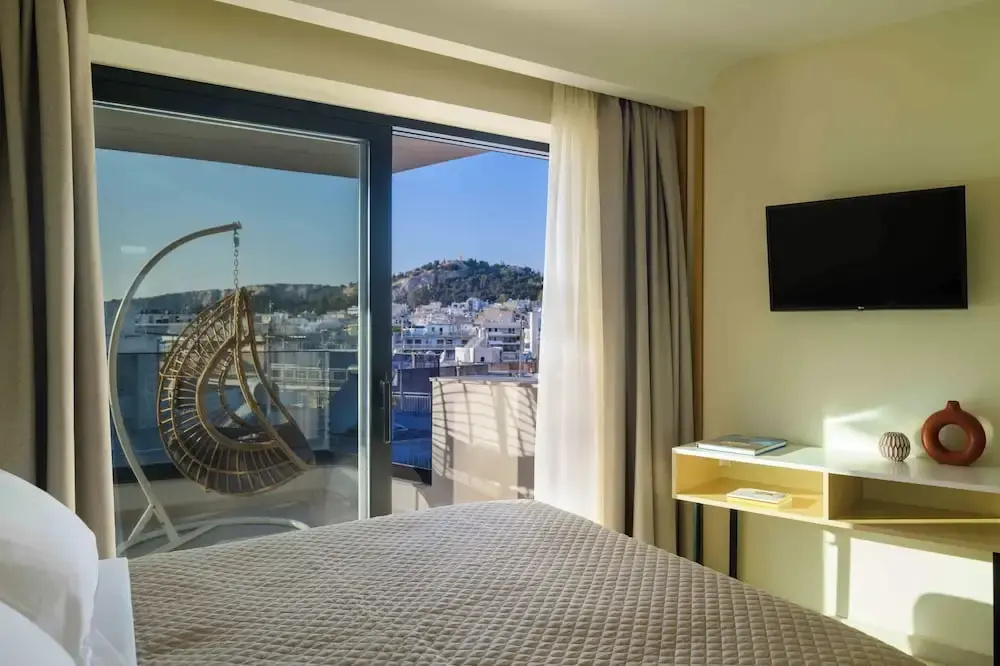 Thea Acropolis Suites & Apartments