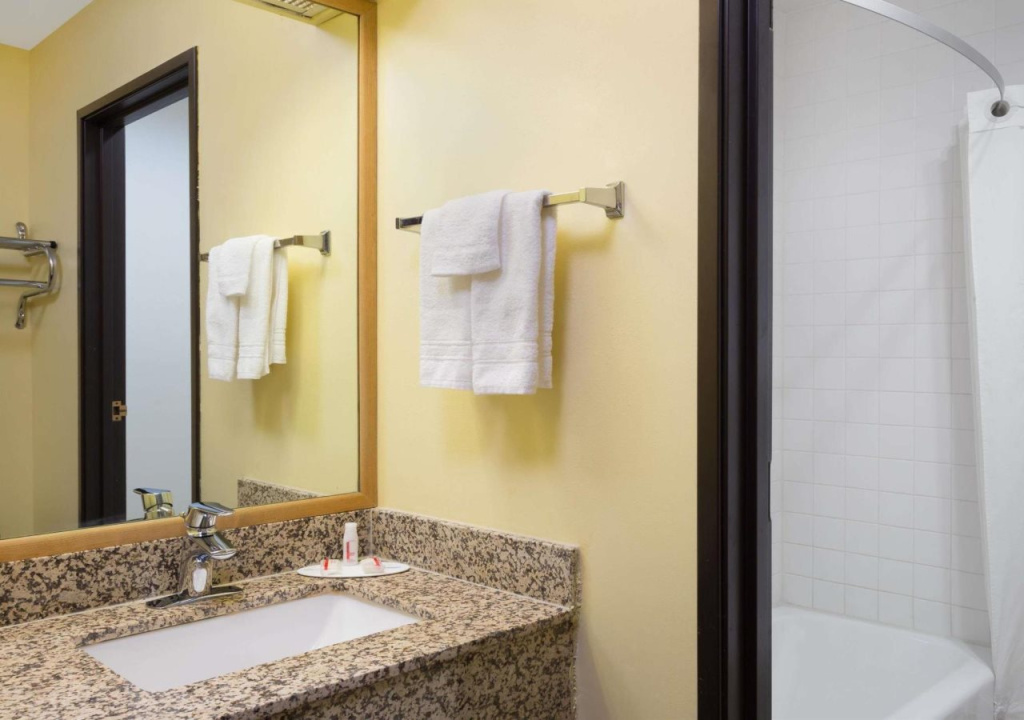 Comfort Inn Waukesha - Milwaukee West