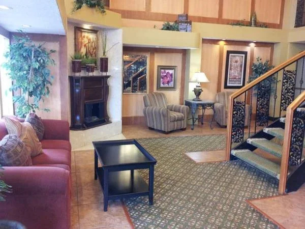 Bays Inn and Suites