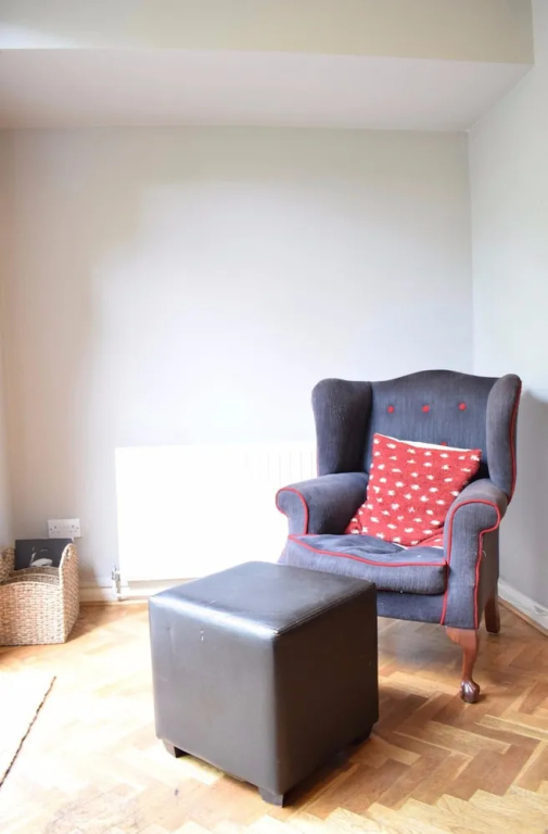 2 Bedroom Flat In East London
