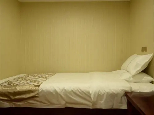 Golden Wheel Hotel
