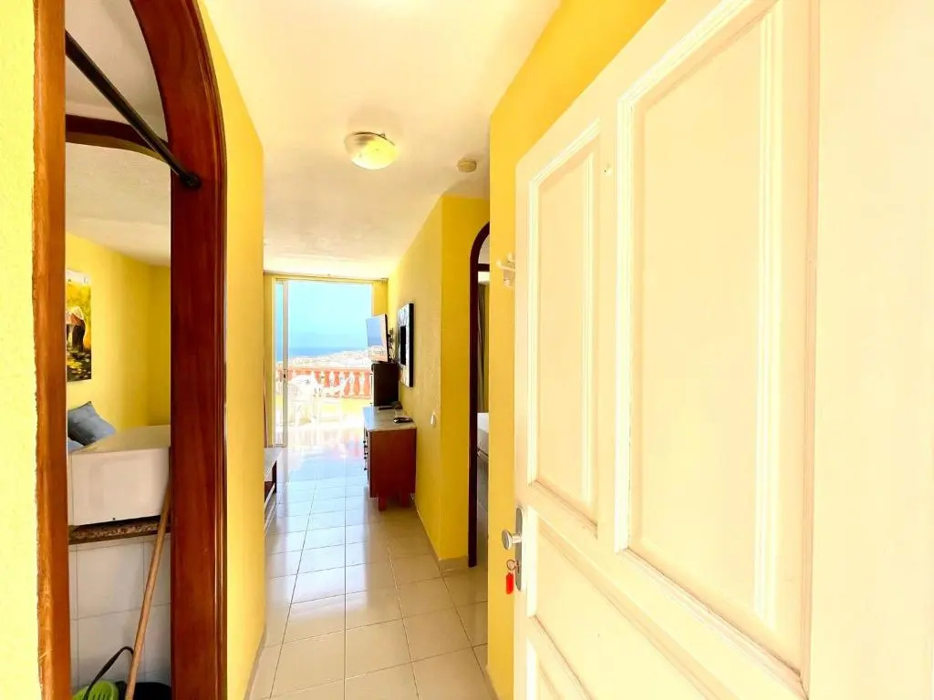 Nice apartment with wonderful view, Wifi, playa in Tenerife South