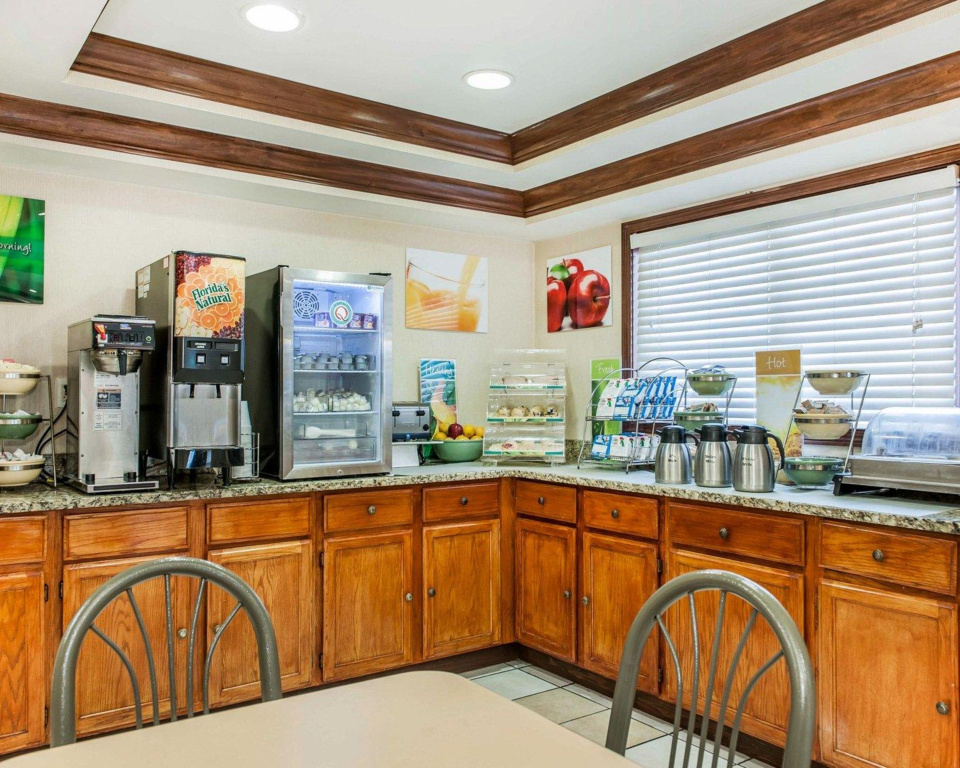 Comfort Inn & Suites Porter near Indiana Dunes