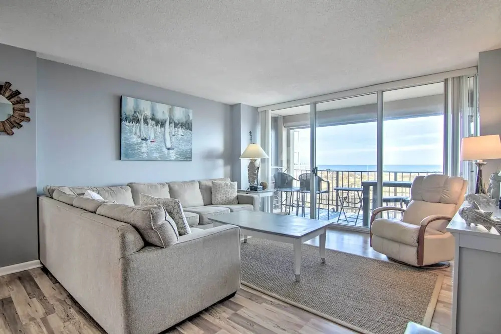 Steps to Sand: Condo Near Ocean City Boardwalk