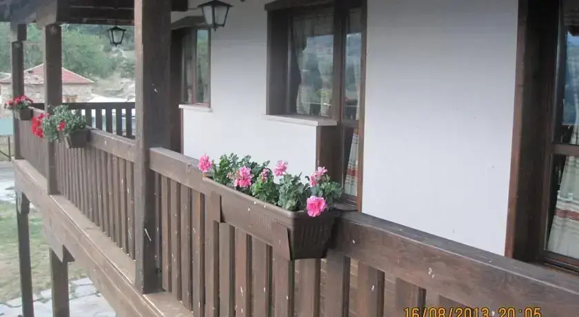 Hadji Boby Guest Inn