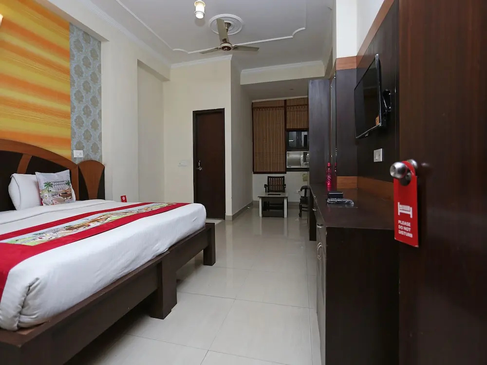Green View Palace Guest House