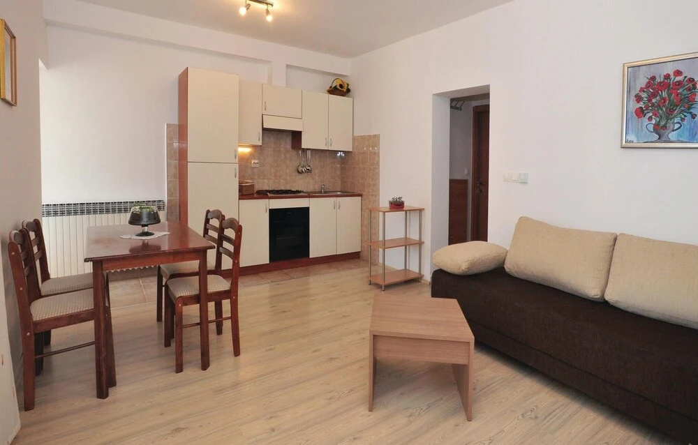 Awesome Home In Kastel Gomilica